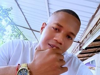MarcusArias profielfoto van cam model 