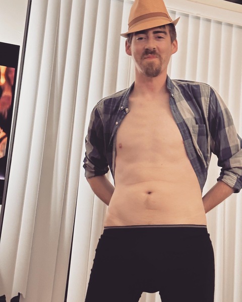 Performer JohnnyJacker Photo 1