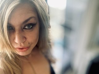 Profilbilde av RhiaMoon webkamera modell