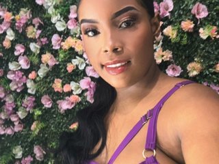 Imagen de perfil de modelo de cámara web de NaiaBrown