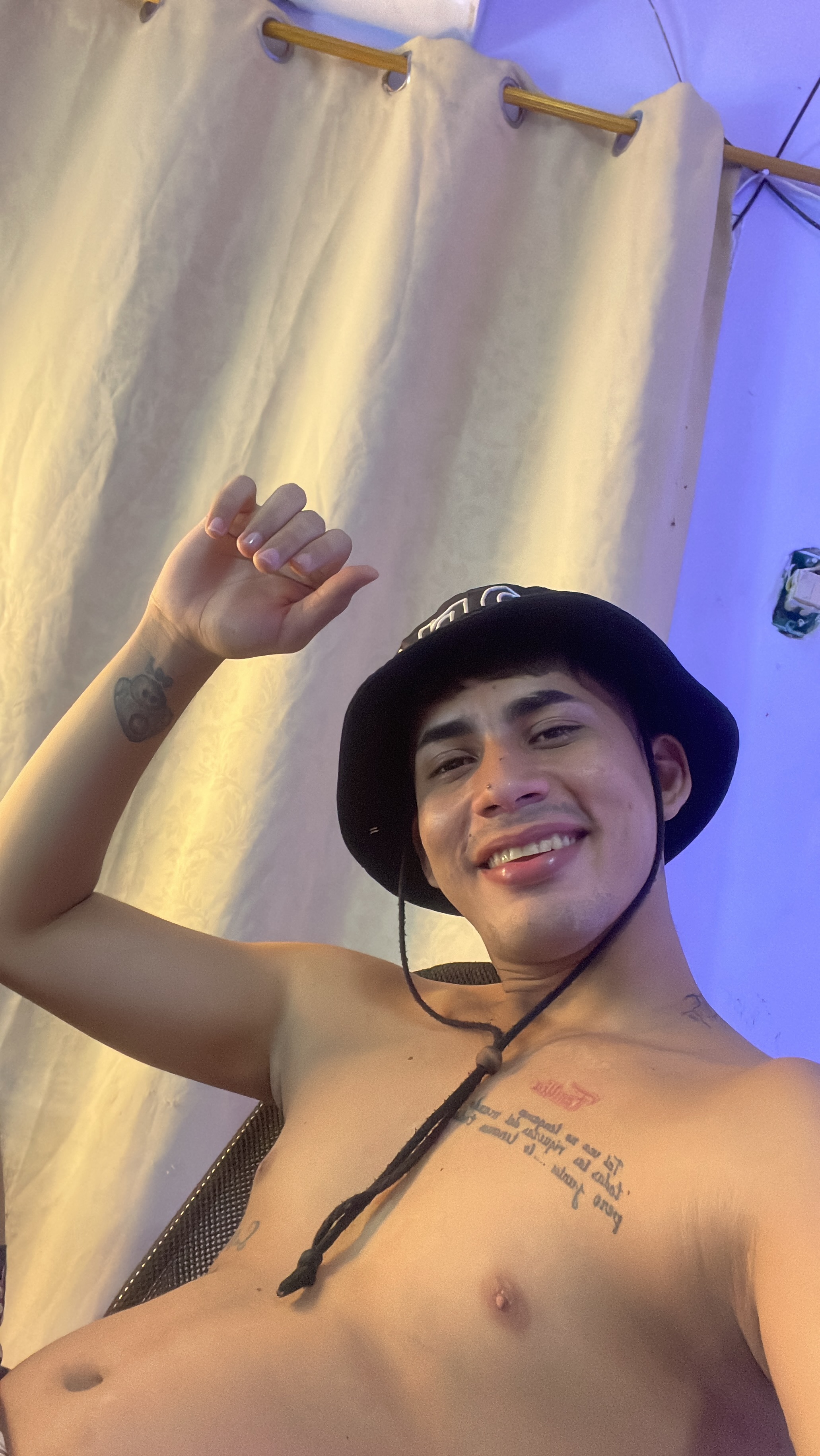 Darsteller boylatinosexxxx Foto 3