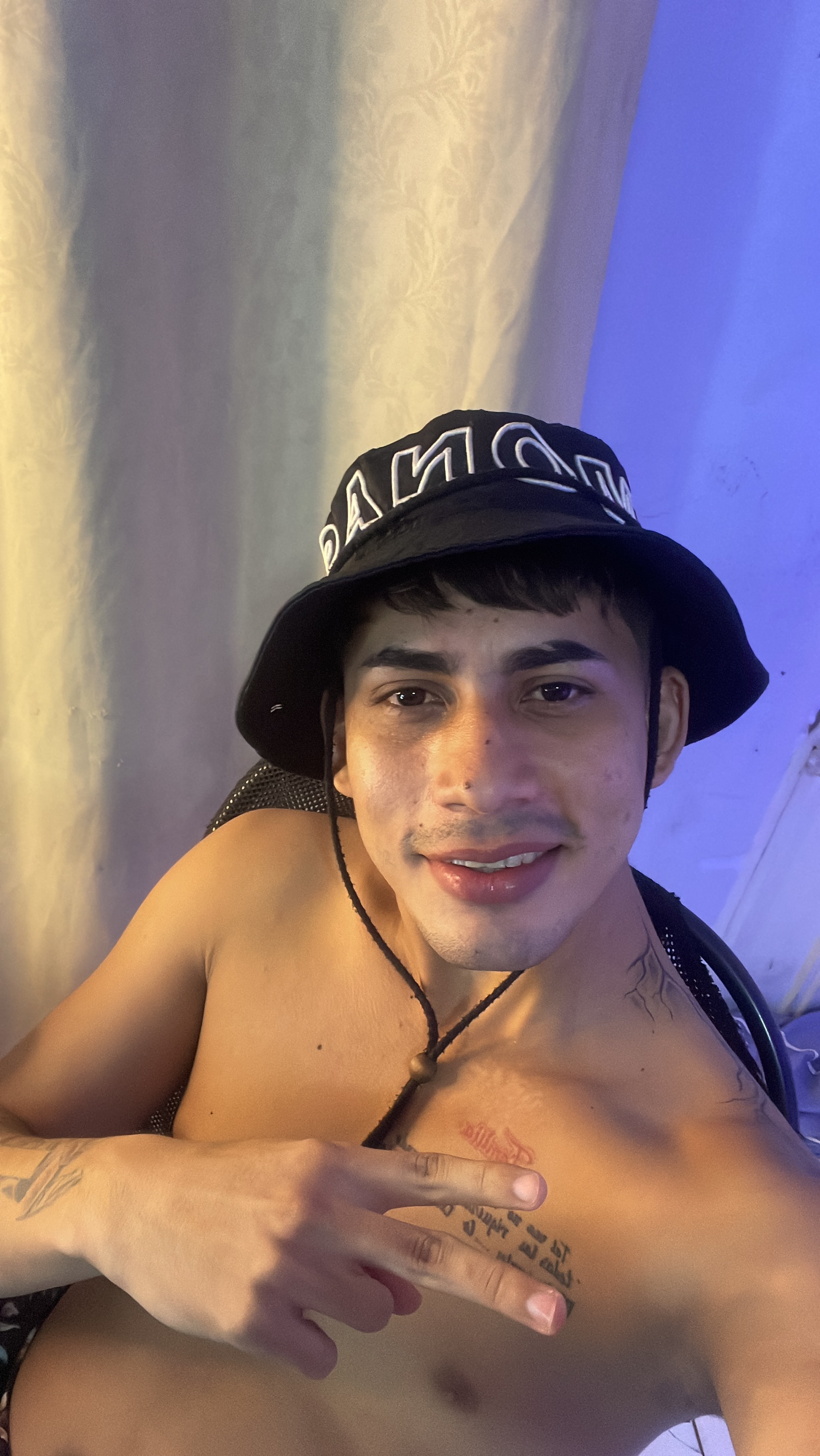 Darsteller boylatinosexxxx Foto 4