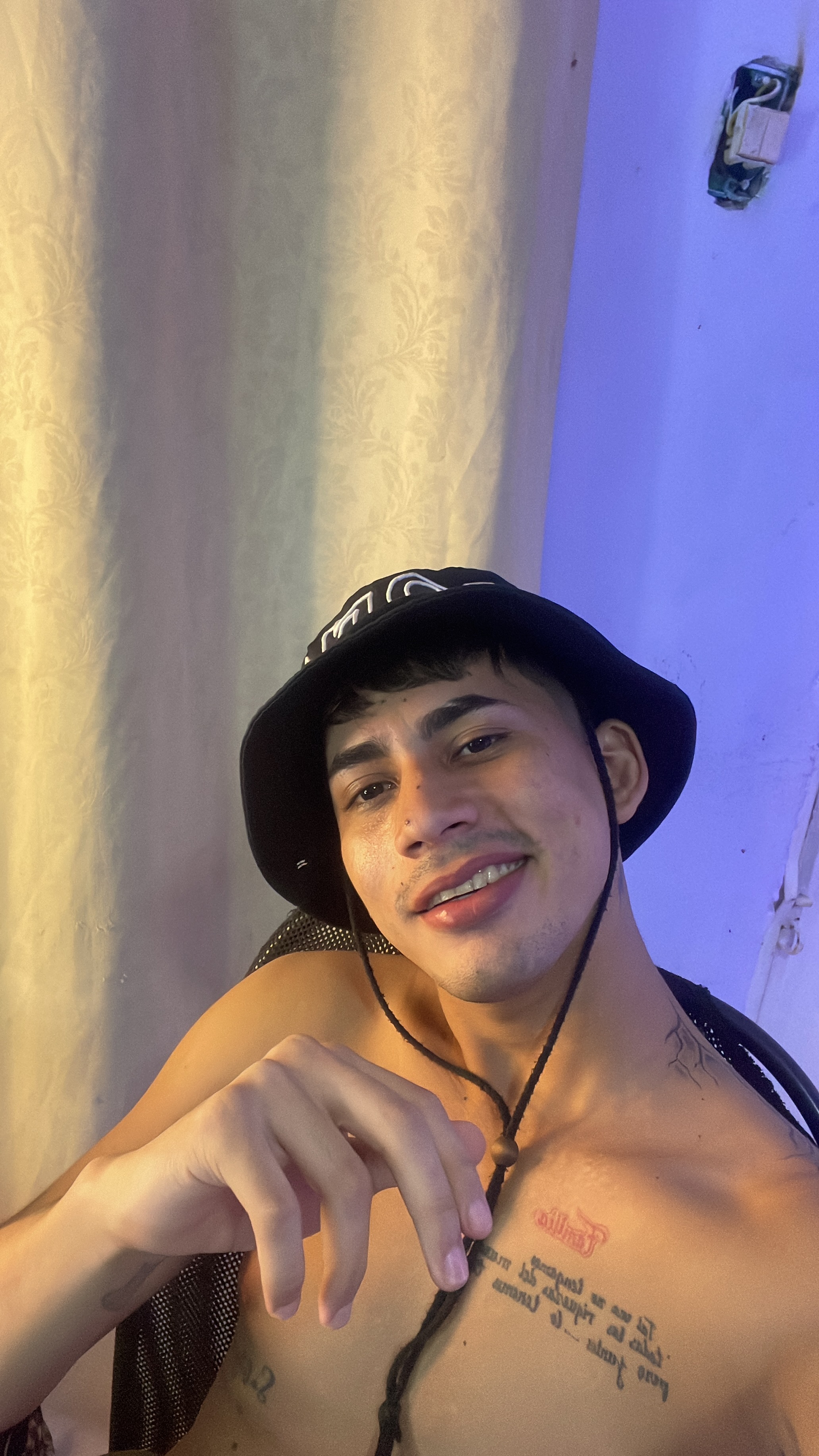 Darsteller boylatinosexxxx Foto 2