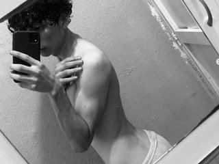 Darkknightx19 profilbild på webbkameramodell 