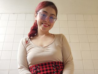 SweetKushina18 profilbild pÄ webbkameramodell