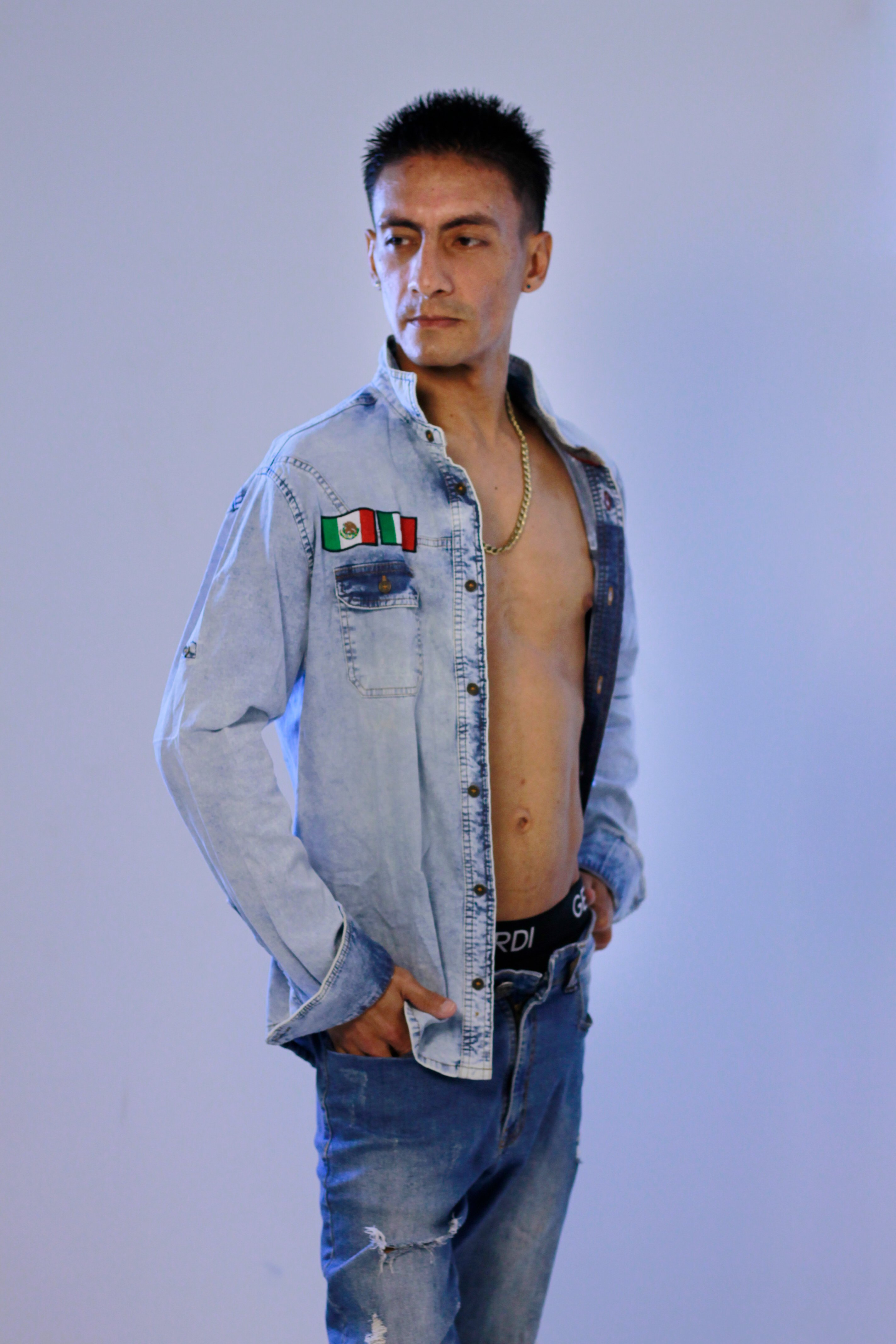 Performer TheRoomSEX099 Photo 3