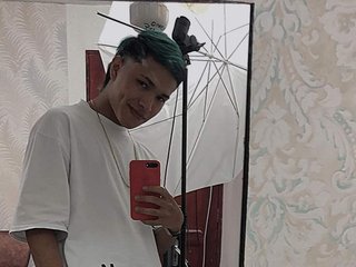 Image de profil du modèle de webcam asiancumguy