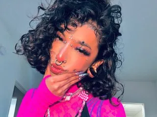 Maditronnn profielfoto van cam model