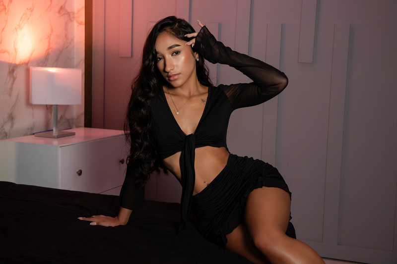 Performer LizzaFerreti Photo 9