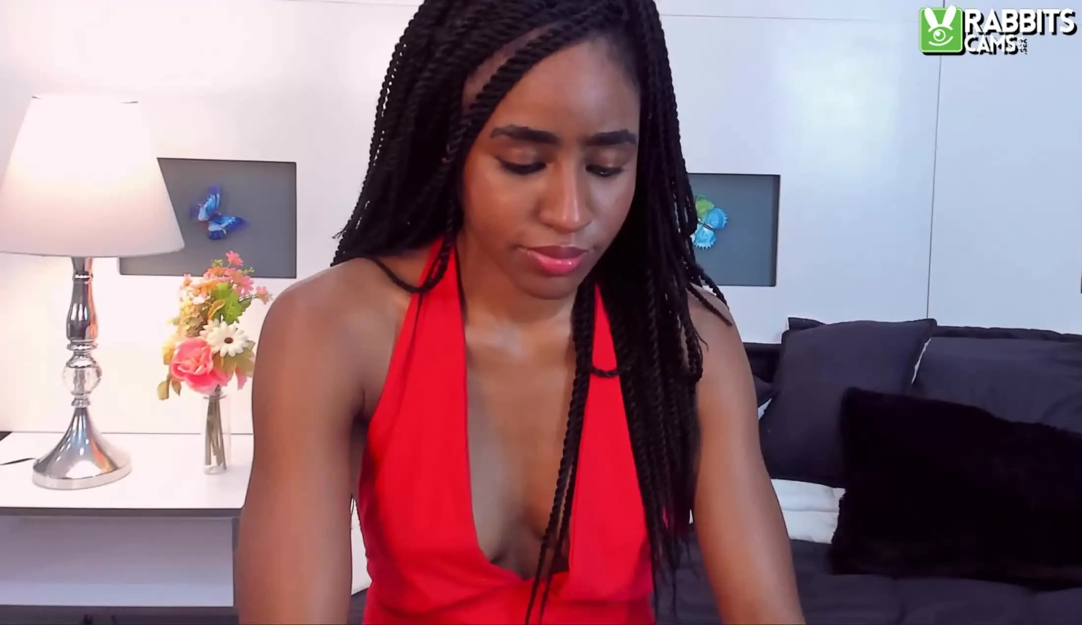 Artist IsabelaBraga Video 1