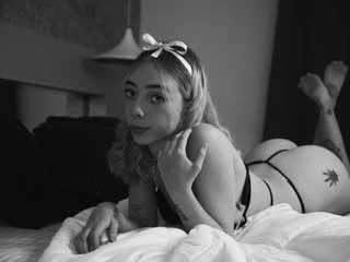 Image de profil du modèle de webcam Blondie_Dolll