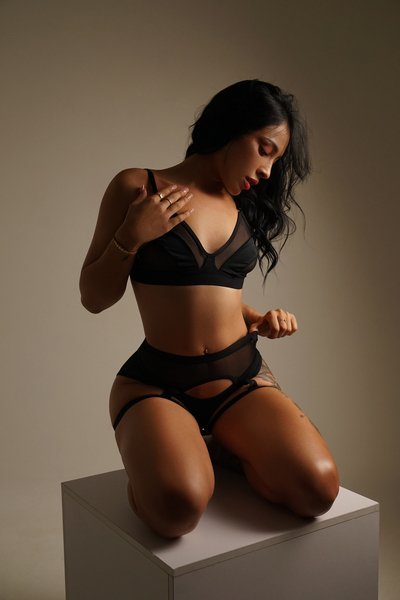 Performer MiaClover Photo 2