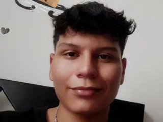 dondanys immagine del profilo del modello di cam