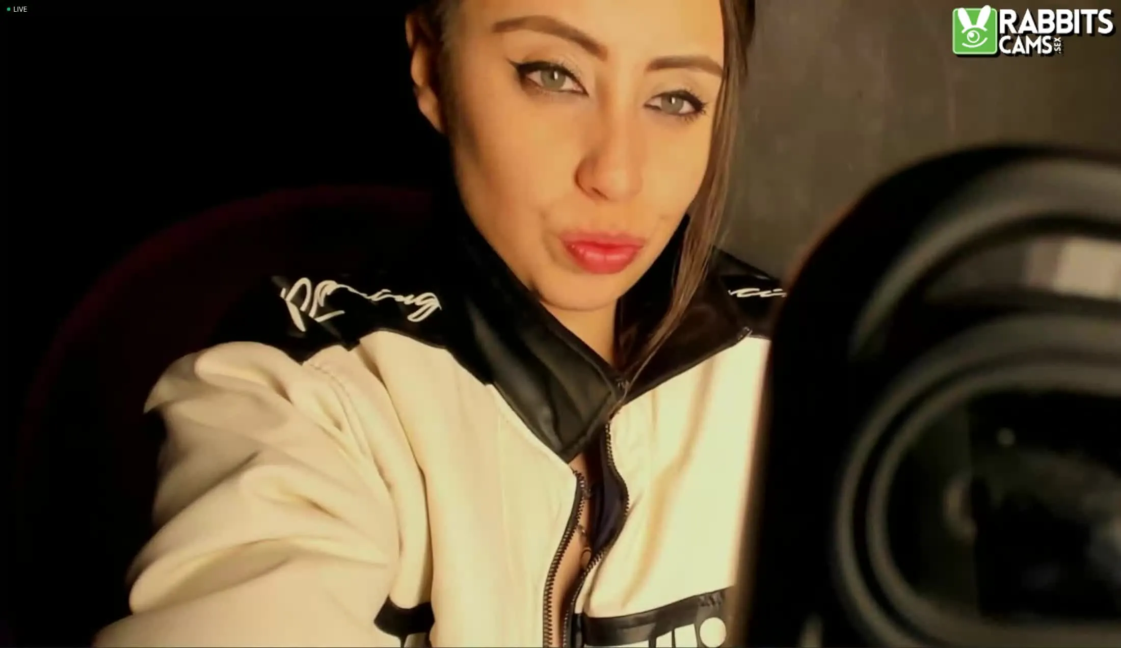 Artiest Kimy_Reverse Video 1