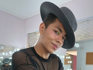 Alaia_West profilbild pÄ webbkameramodell