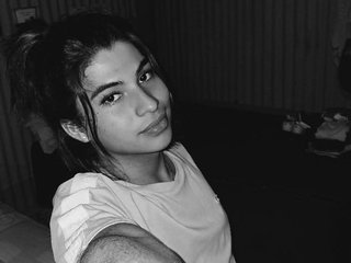 Image de profil du modèle de webcam Allison69ts