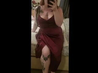 CurvyRed_X cam model profile picture
