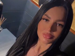 IsaL0ve immagine del profilo del modello di cam