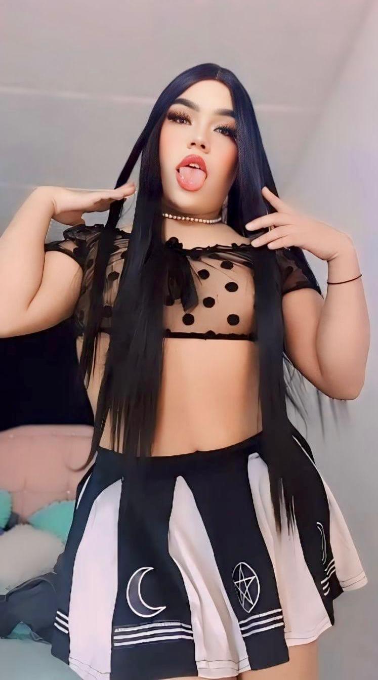 Performer Emmaa_Isabellaa Photo 2