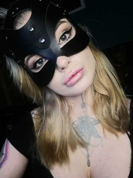 Performer TattooedSiren_X Photo 11