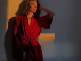 Image de profil du modèle de webcam LinaSarcastic