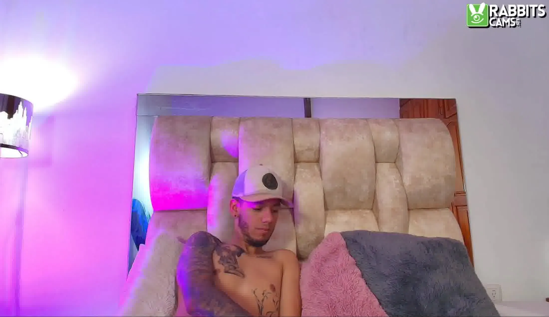 Artist PARADIISEHOTT Video 1