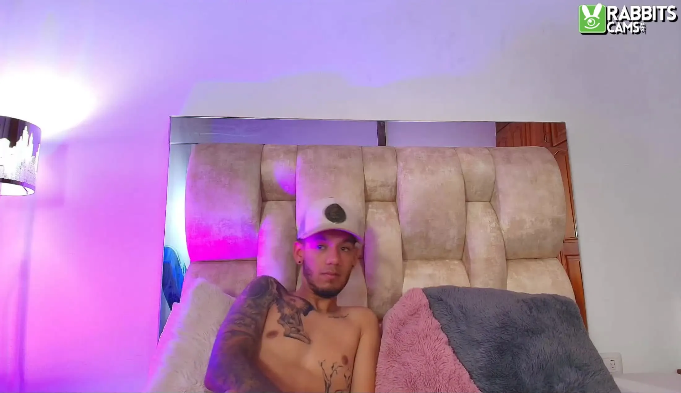 Interprete PARADIISEHOTT Video 1