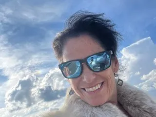 SharonSharesAll immagine del profilo del modello di cam