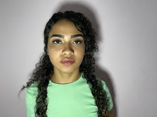 Image de profil du modèle de webcam CuteeWoorlds18