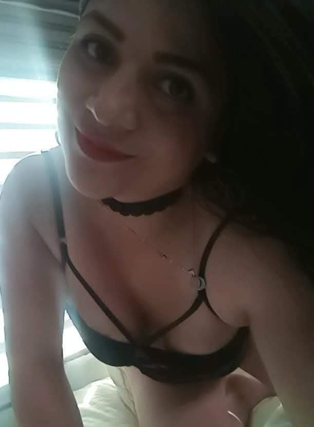 Artista Mikaela_Anal_Squirt Foto 3