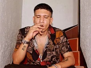 Profilbilde av brian_96 webkamera modell