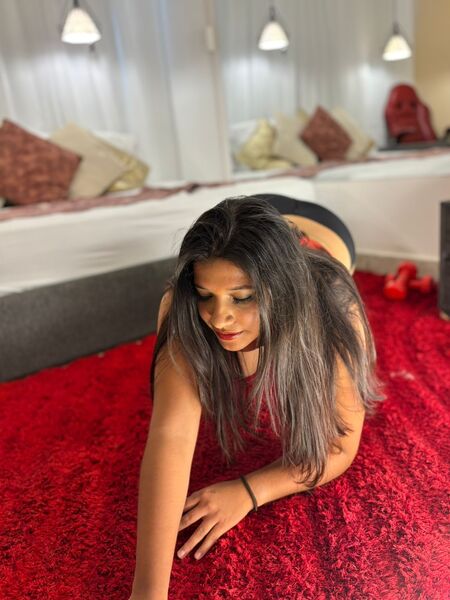 Utøver Maya_Noir Bilde 4