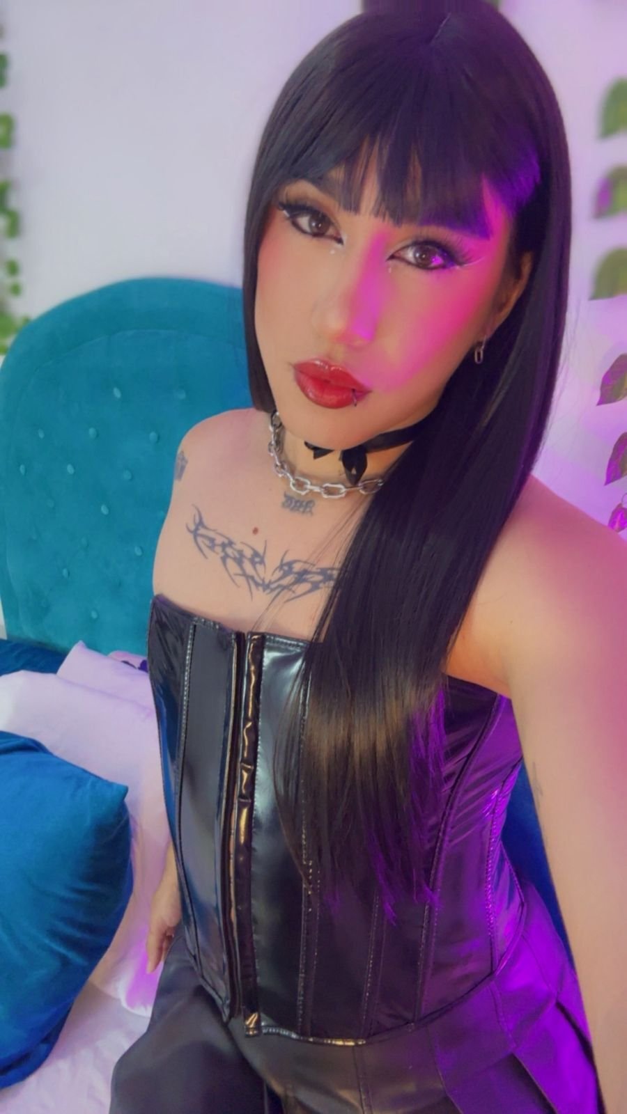 Performer Queen_Ari Photo 2