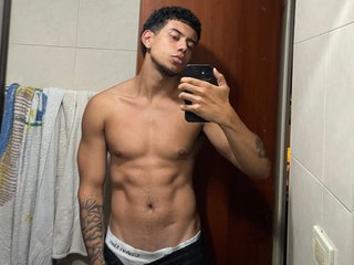 Image de profil du modèle de webcam Jeyzd255