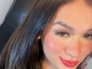 Imagen de perfil de modelo de cámara web de Cassie_Dilaurentis