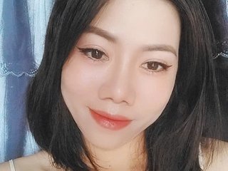 Imagen de perfil de modelo de cámara web de Camila2025