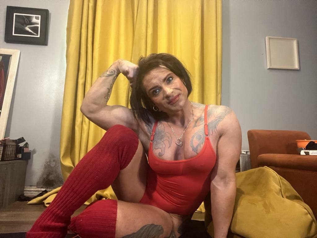 Utøver NiceMuscleGirlXZXZ Bilde 1