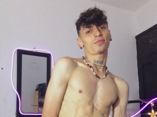 ALEJO_GREYX Profilbild des Cam-Modells 