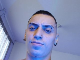 Image de profil du modèle de webcam ALEJO_GREYX
