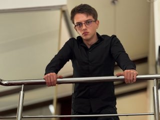 FelixStark cam model profile picture 
