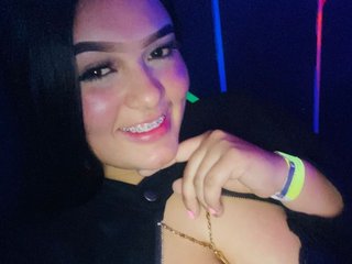 Image de profil du modèle de webcam SHIRLEY_18