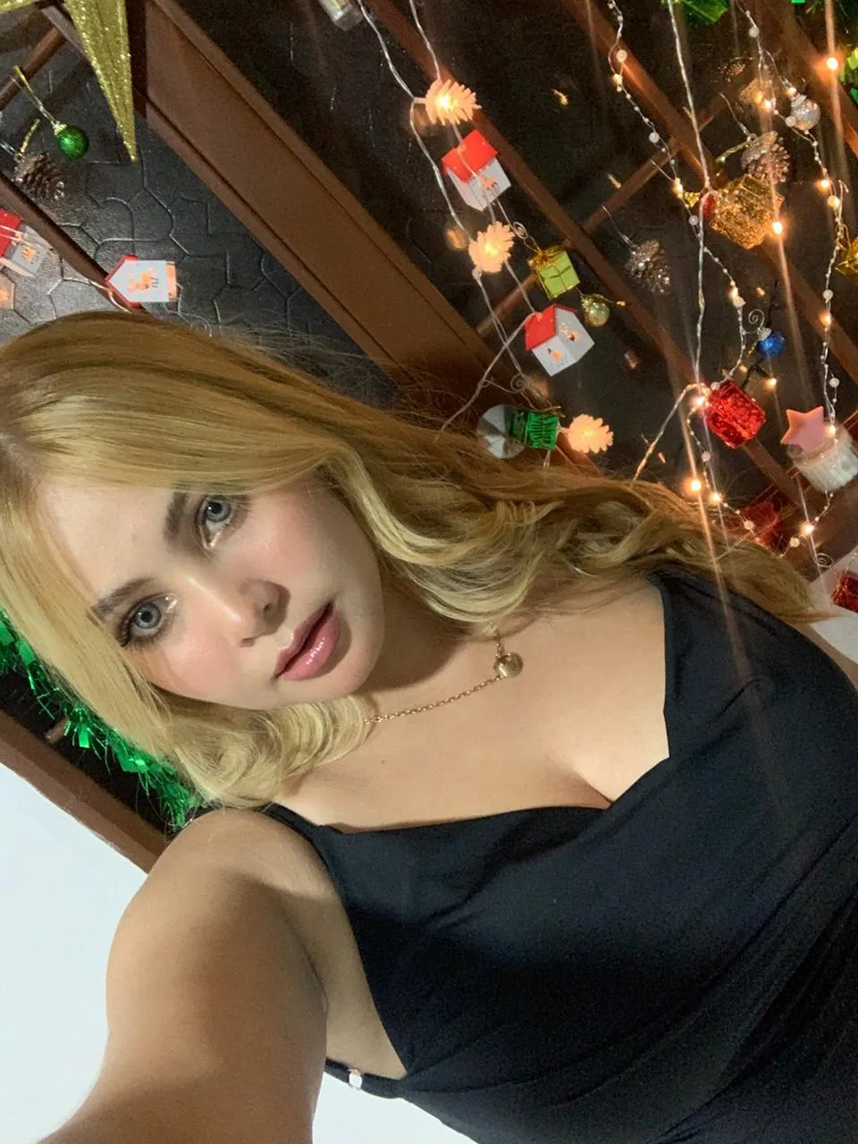 Performer kissmecutie Photo 5