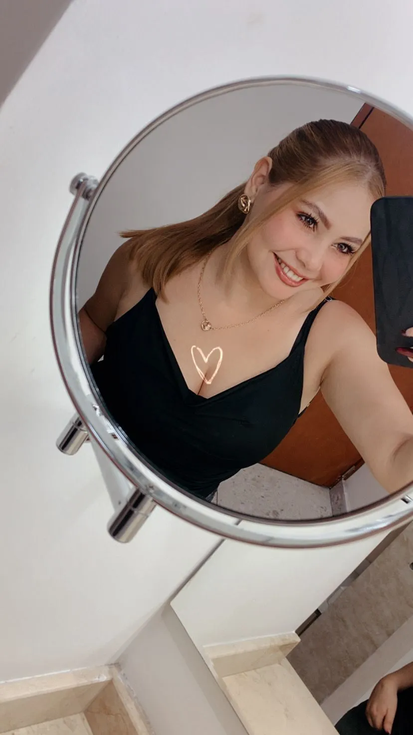 Performer kissmecutie Photo 3