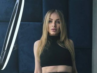 Image de profil du modèle de webcam LolaFlamee