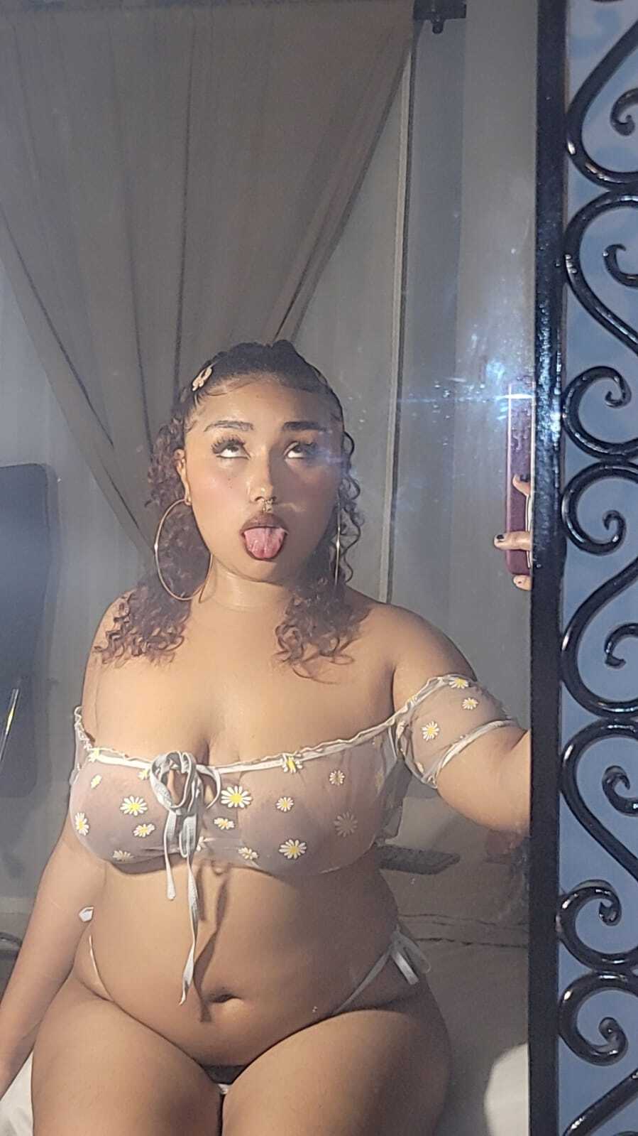 Artiest HoneyyBrowny Foto 12