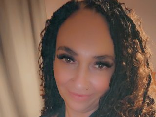 MilfMillie cam model profile picture