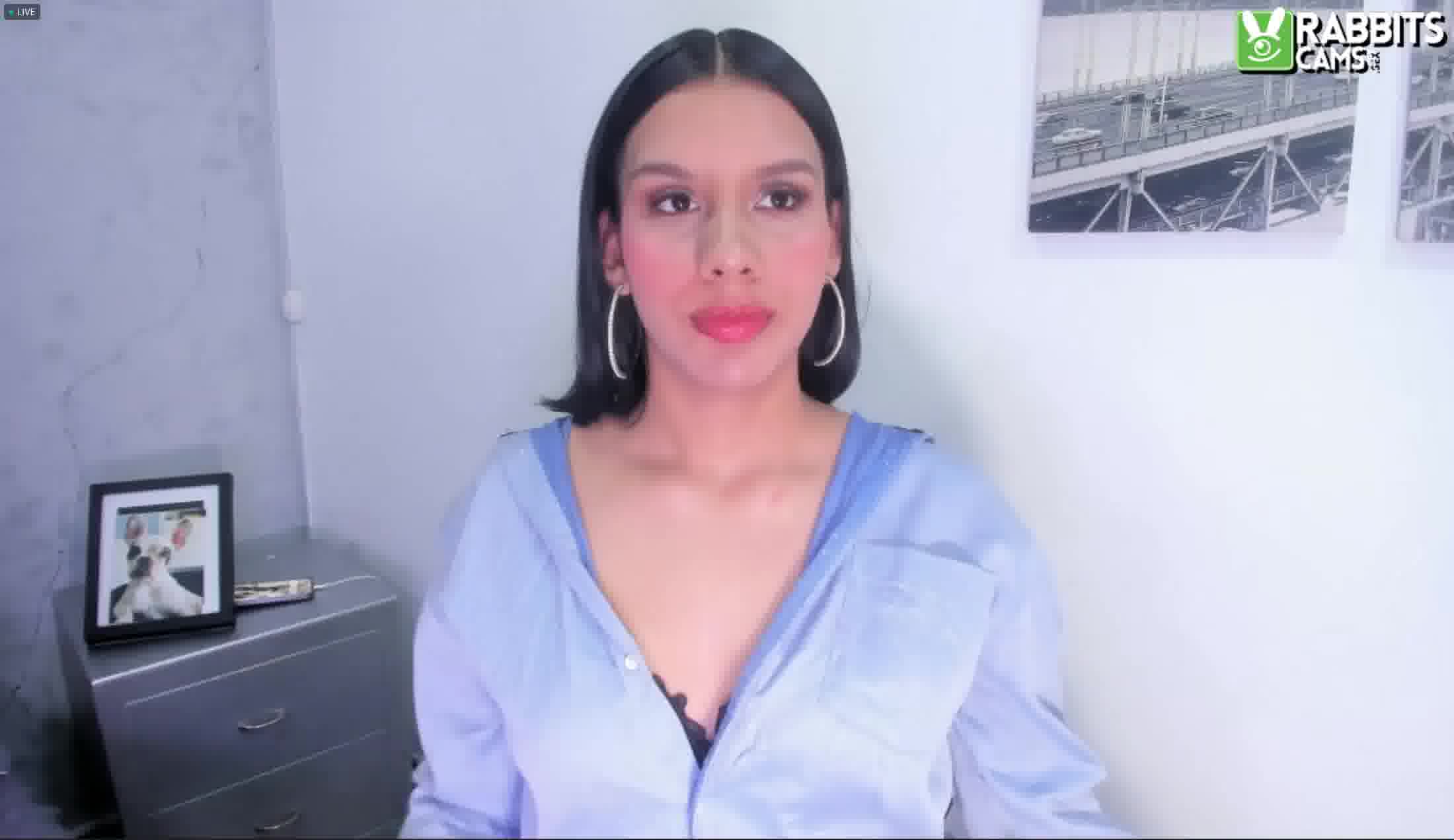 Interprete ISABELLA_DUQUE Video 1