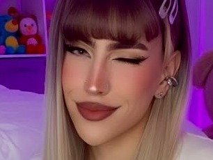 Image de profil du modèle de webcam Sofi2525