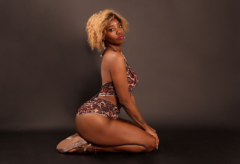 Performer ZanahiaLee Photo 9