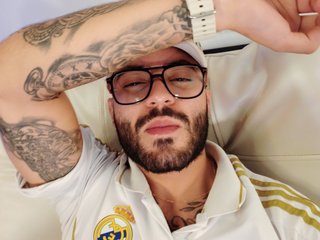 KevinPerexz profielfoto van cam model 